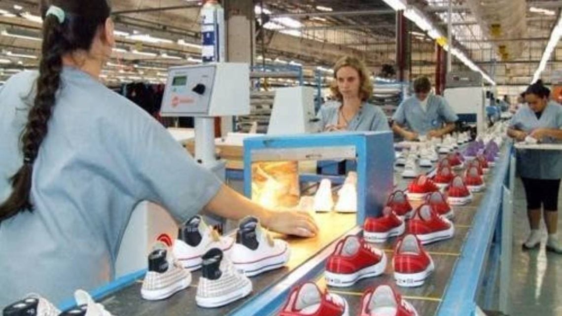 Coopershoes bajó la persiana en Las Flores y dejó a todo su personal de producción en la calle