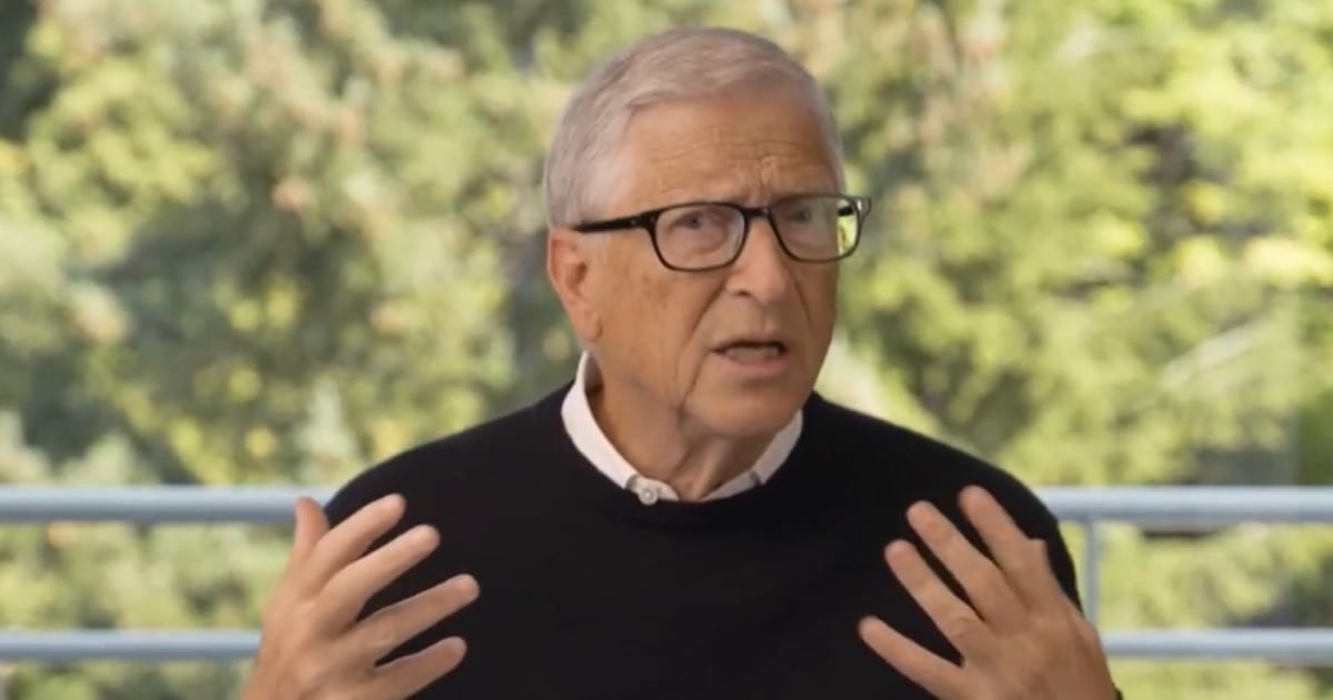 Gates cambia el tono: advierte que la inteligencia artificial puede hacer más daño que bien si no se regula entre todos