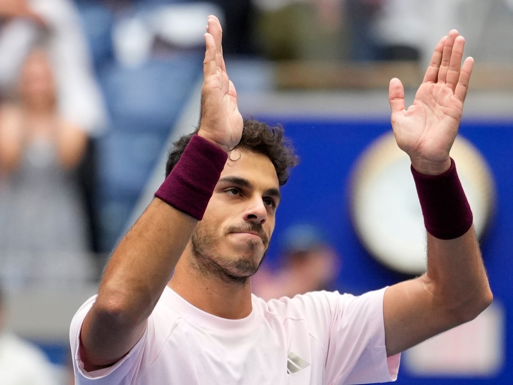 Cerúndolo resucitó en el Arthur Ashe: lo dieron por chileno, lo dieron por perdido y terminó bailando a Fritz