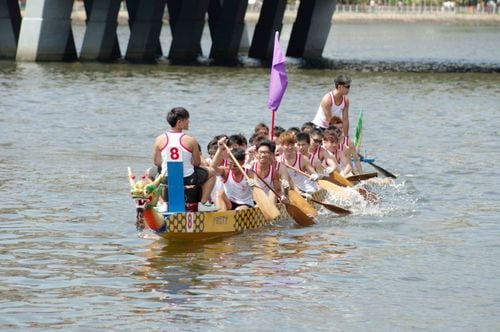 Una jornada de dragon boat se estrenará en el río Limay con equipos de diez palistas
