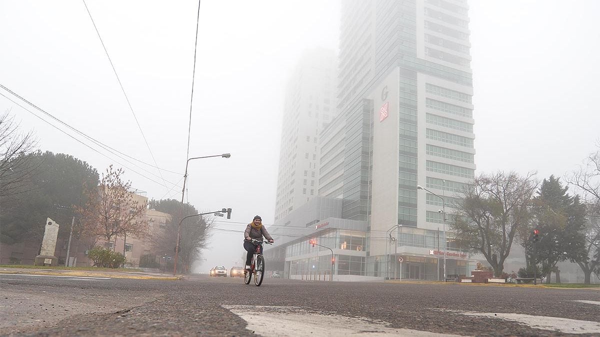 Seis alertas por aire contaminado en Neuquén durante agosto, según un relevamiento de la UNCo y Clean Air Data