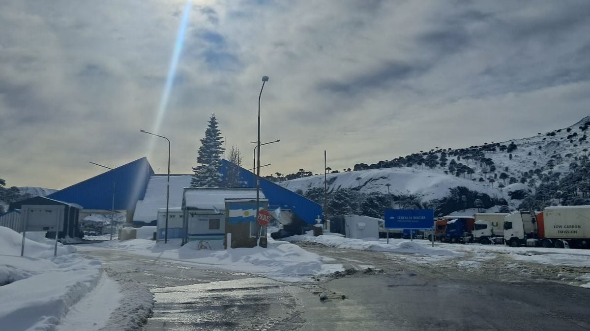 Mamuil Malal, Hua Hum, Pino Hachado e Icalma: el mapa completo de los nuevos horarios en la frontera con Chile