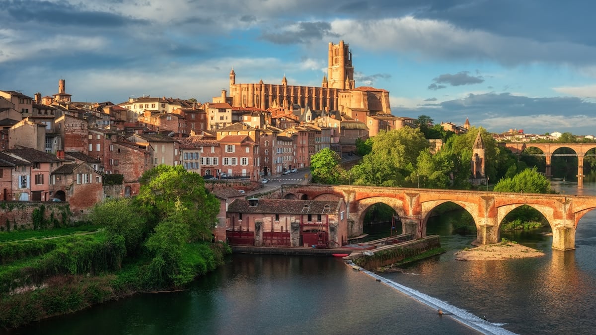 Albi, la ciudad de ladrillo rojo donde el Tarn custodia la mayor colección de Toulouse-Lautrec del mundo