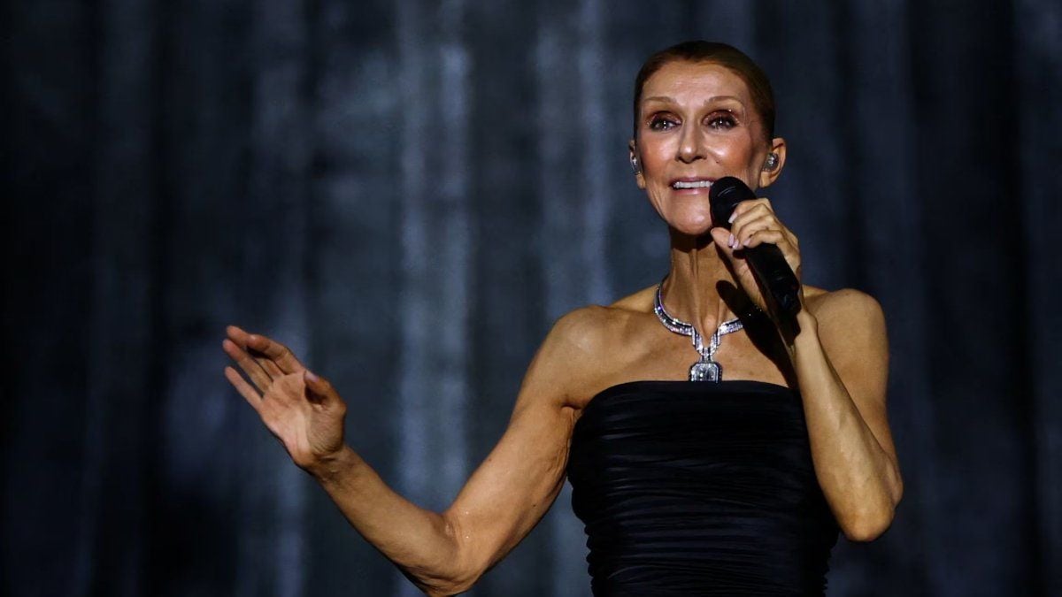Seis años después, Celine Dion volvió a cantar y lloró antes de empezar: la noche que París esperó en silencio