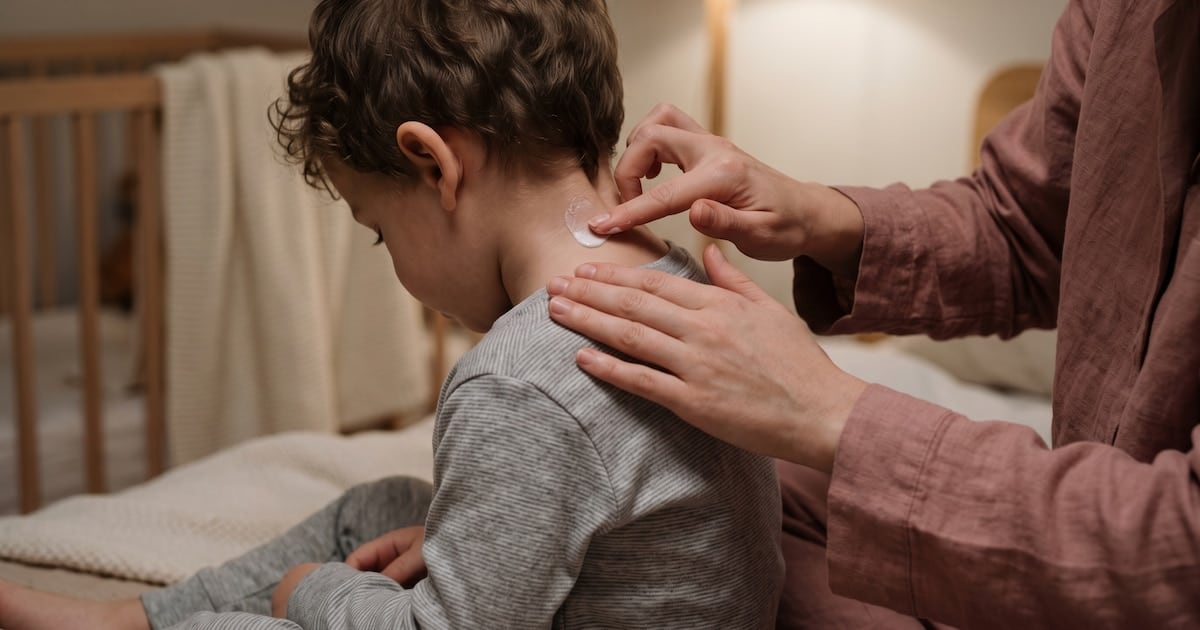 Dermatitis atópica en Argentina: casi la mitad de los pacientes recorta controles por falta de plata y el sueño se lleva la peor parte