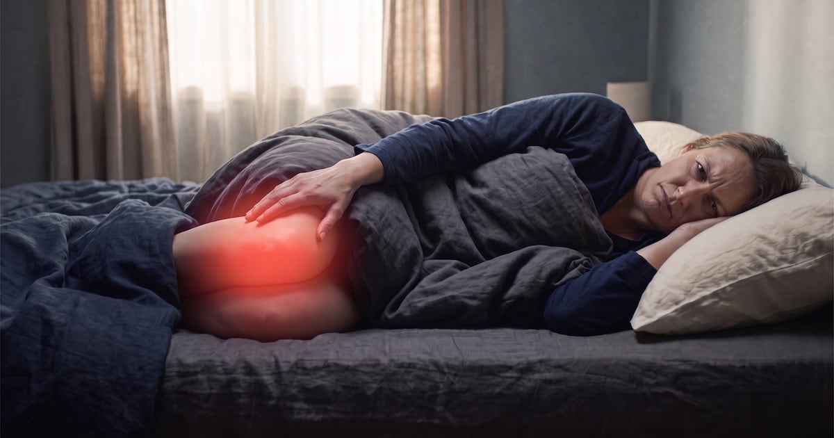 Rodilla que no deja dormir: señales para no pasar por alto y cuándo ir al médico