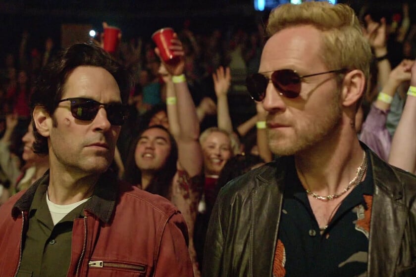 Rick canta bodas en Dublín y termina peleando por una canción que se hizo hit sin su firma: llega al streaming la comedia musical con Paul Rudd y Nick Jonas