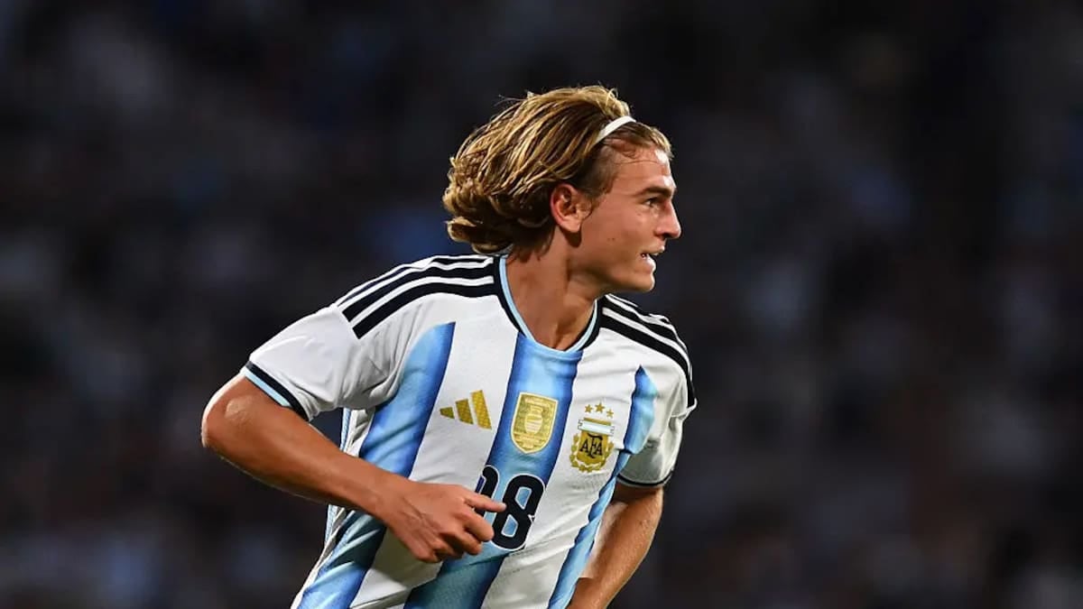 Argentina se sacude el sabor amargo y le gana 2-0 a Bolivia en Córdoba