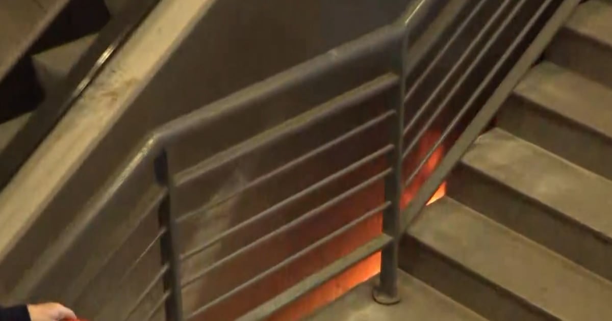 Incendio en una escalera mecánica de Constitución: evacuaron la terminal y un joven terminó hospitalizado por inhalación de humo
