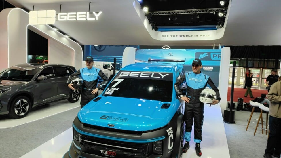 Geely se mete en el TC2000: la china que rompe el molde y suma a Traut y Riva como dupla