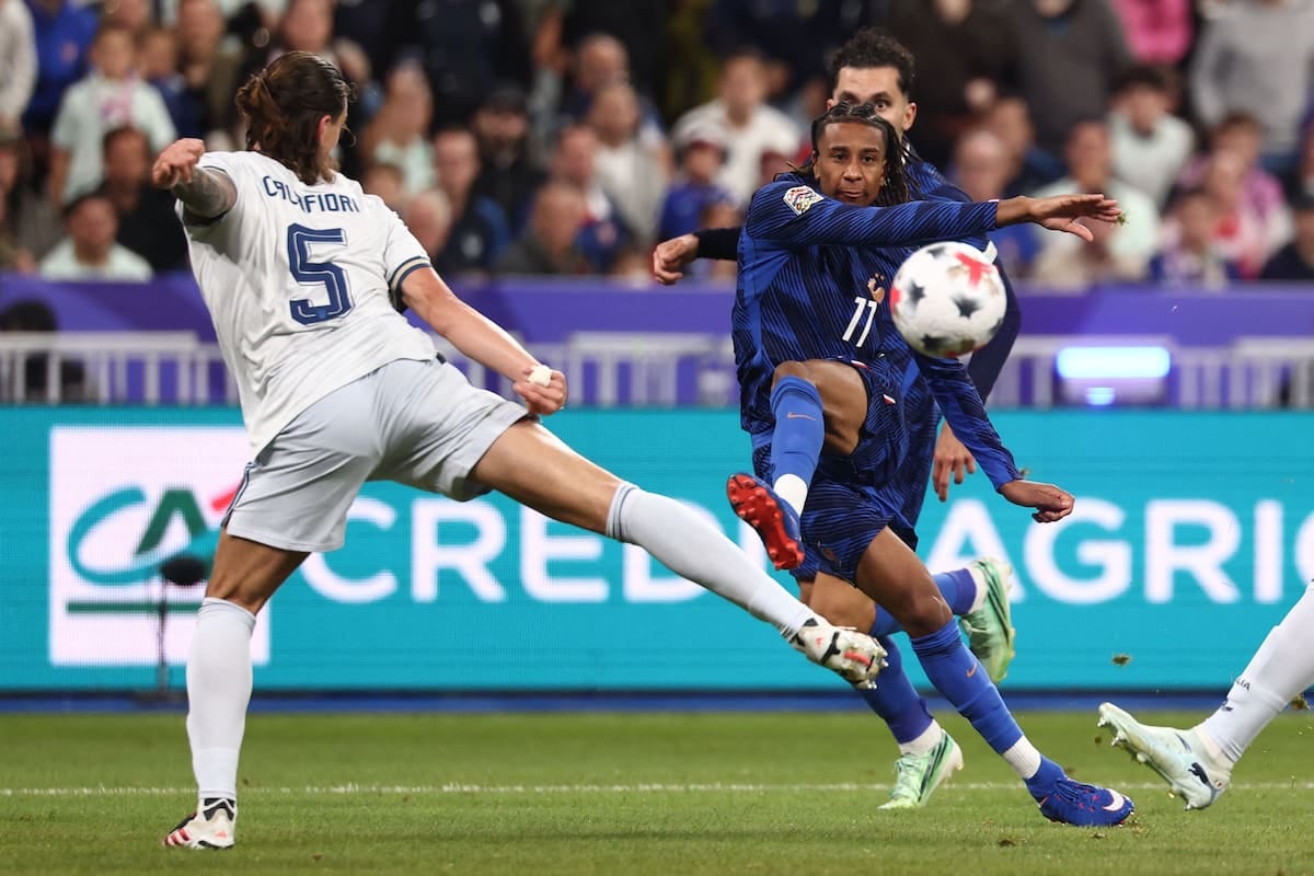 Francia e Italia no se sacaron diferencias en París: Olise abrió la cuenta y Bastoni selló el 1-1