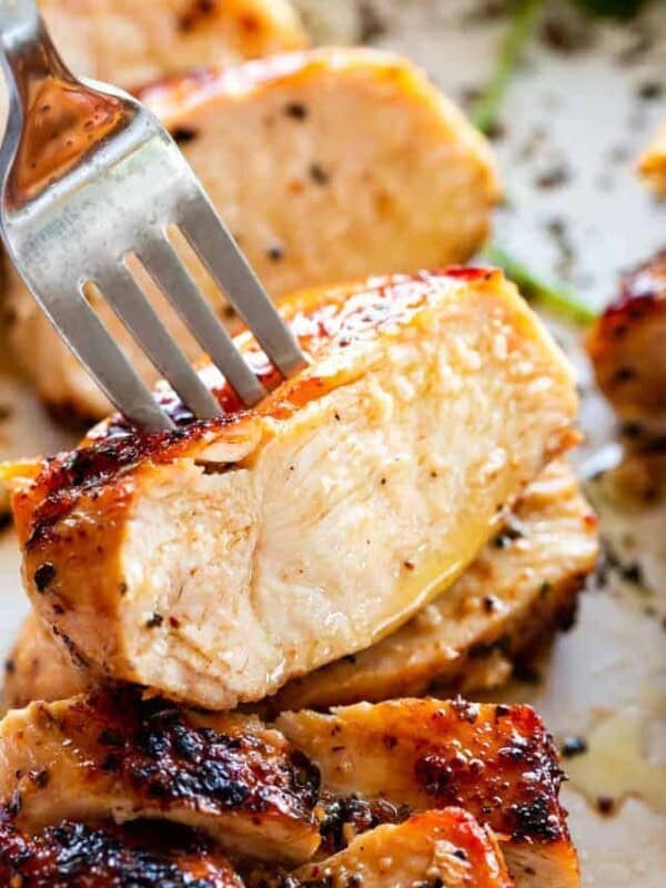 La pechuga de pollo, ese corte noble que se gana la mesa cuando se la trata con paciencia