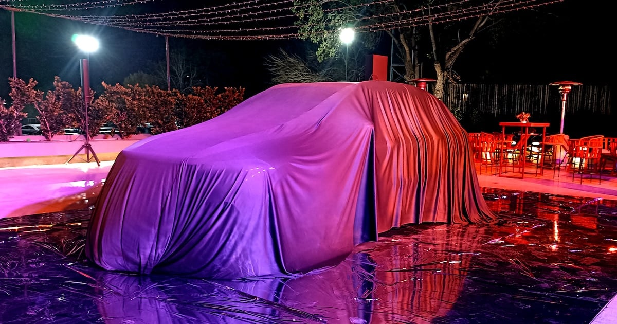 Con un techo de 35 mil dólares, dos automotrices se alistan para sumar eléctricos importados al mercado local