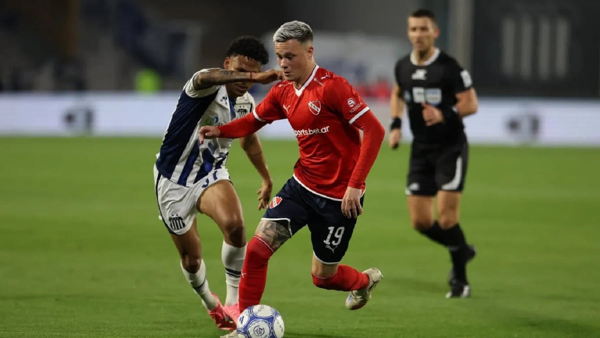 Independiente se quedó con las manos vacías en Córdoba: el Rojo acarició el triunfo a segundos del final pero el VAR lo bajó del caballo