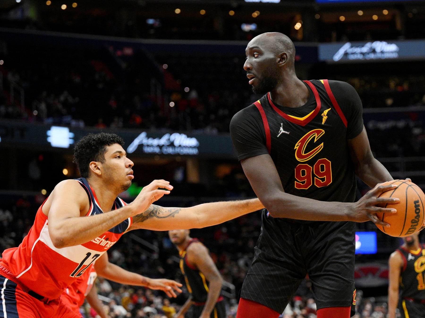 El gigante de 2,29 que vuelve a la NBA: Tacko Fall se calza la camiseta de los 76ers y peleará por cada minuto
