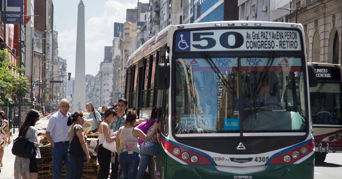 Colectivos del AMBA al borde del recorte: el boleto cubre apenas un tercio del costo real