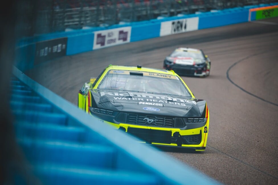 Blaney se adueñó de la pole en Phoenix y mete miedo en el Chase: Larson arranca 22° y se le complica la parada