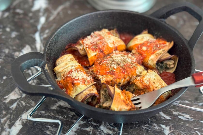 Berenjena en rodajas finas, rellena y al horno: una comida completa que se resuelve en menos de media hora