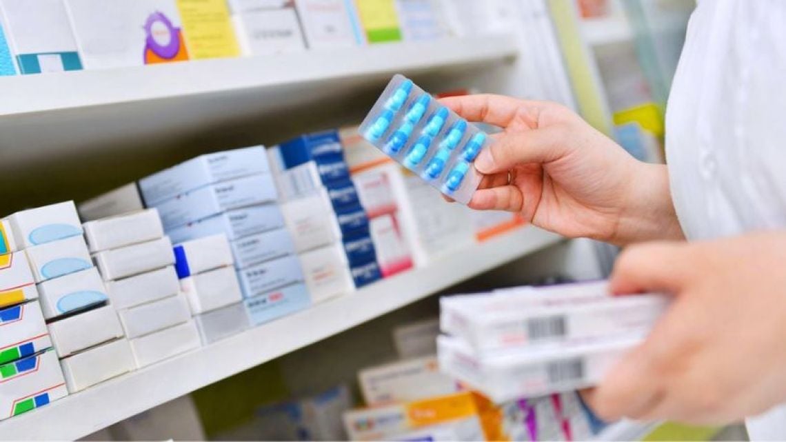 Remediar se quedó con las manos casi vacías: de 128 medicamentos a solo seis en los dispensarios del país
