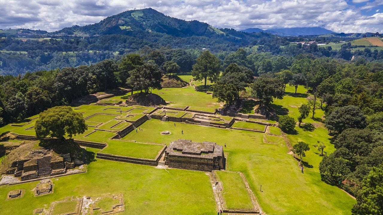 Guatemala en trece días: arqueología, lagos y pueblos con identidad