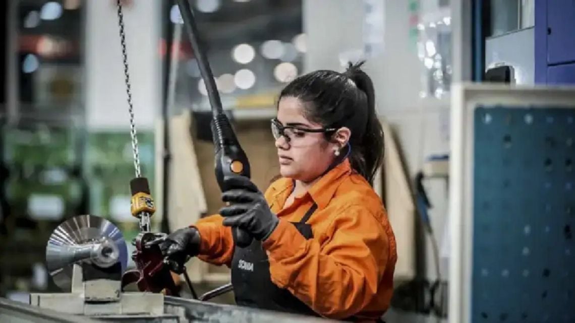 La economía argentina arrancó septiembre sin levantar cabeza: el EMAE subió apenas 0,1% en agosto tras el derrumbe de julio