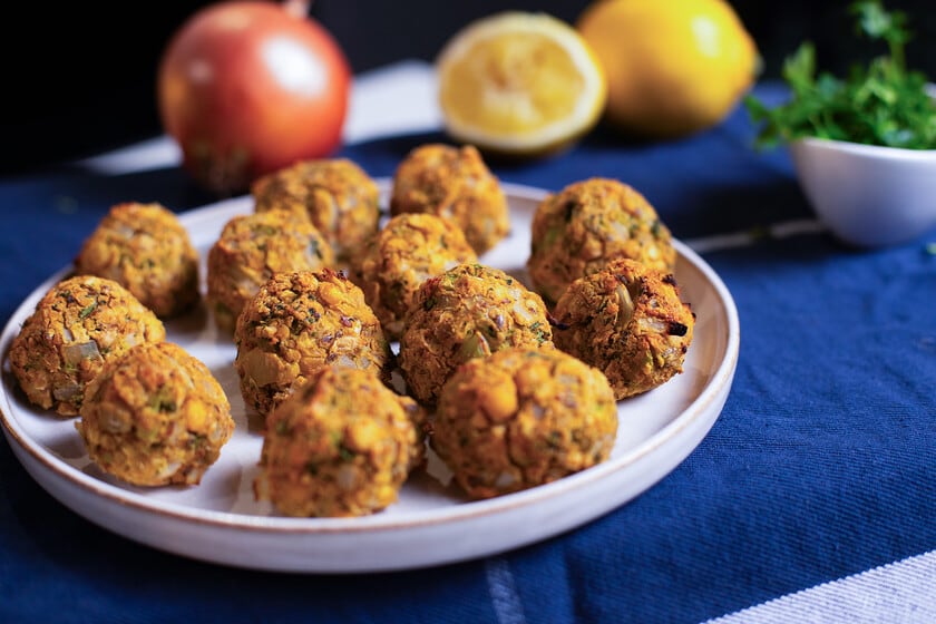 Bolitas de garbanzos y brócoli para una cena práctica y sin gluten
